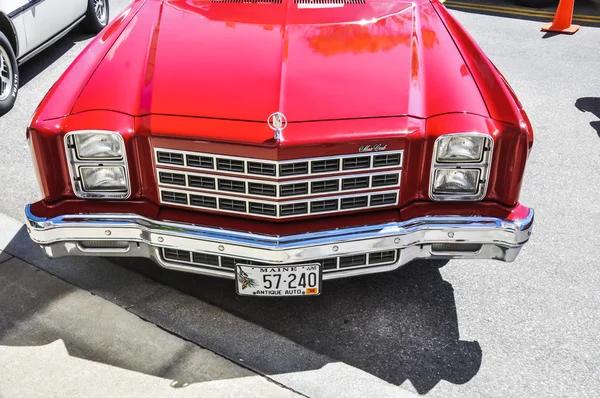 Thunderbird Molding: A Cost-Effective Approach