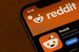 Enhancing Content Reach by Choosing to Buy Reddit Posts