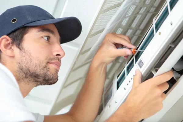 Local Air Conditioning Contractor Providing Emergency AC Repairs