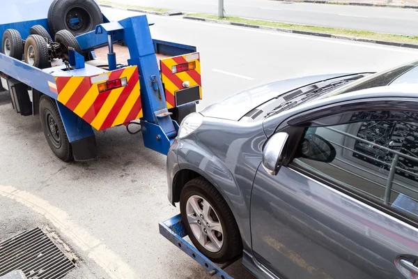 Trusted Towing Service Calgary Available 24 Hours a Day